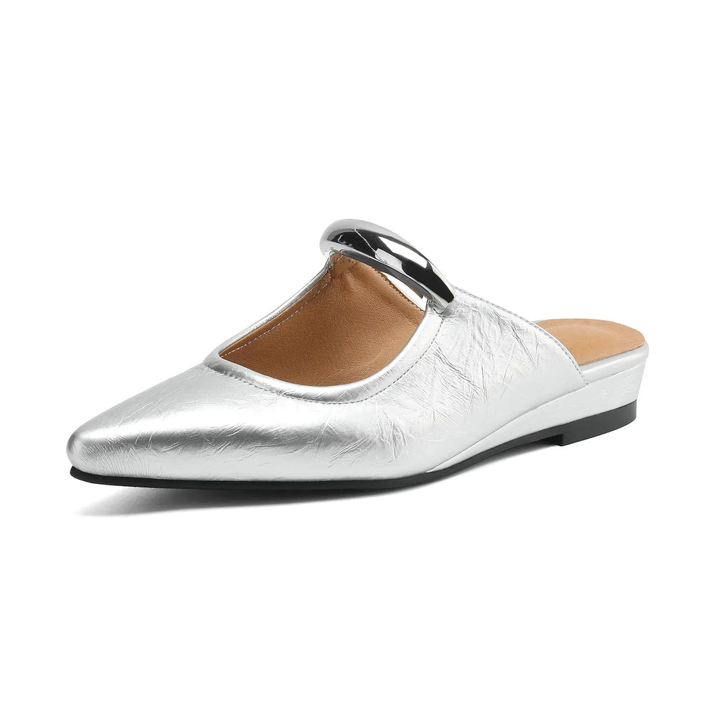 Roslyn Hollow Pumps